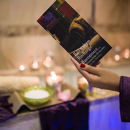 Royal Maxim Palace Kempinski El Cairo Exterior foto A brochure for a spa