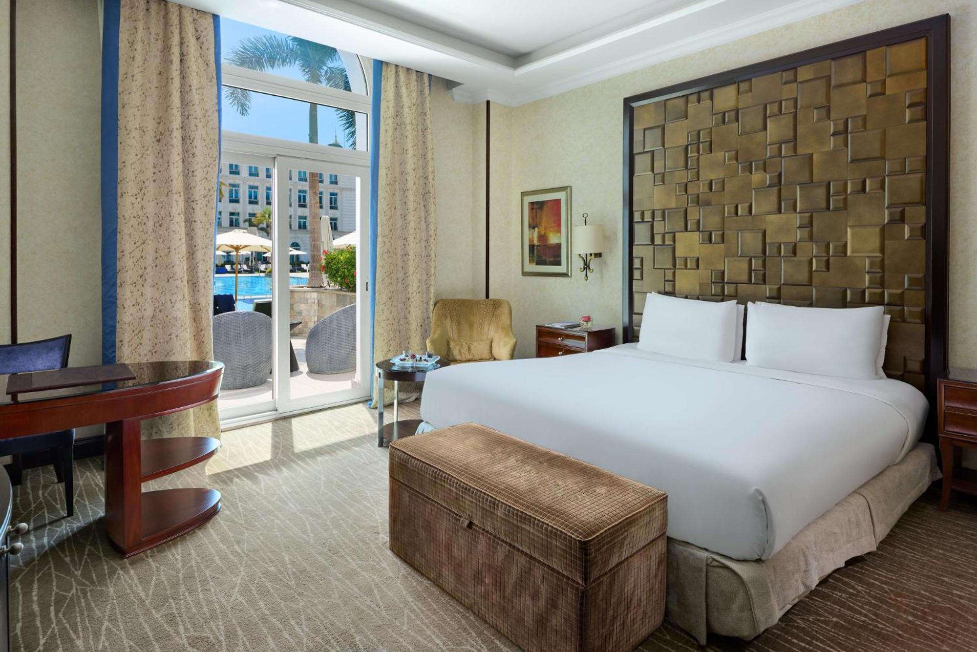 Royal Maxim Palace Kempinski El Cairo Exterior foto A guest room at the Atlantis, The Royal
